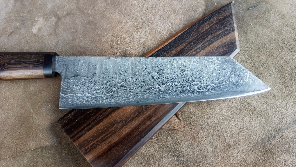 Bunka handgemaakt koksmes in VG10-staal en walnoothout